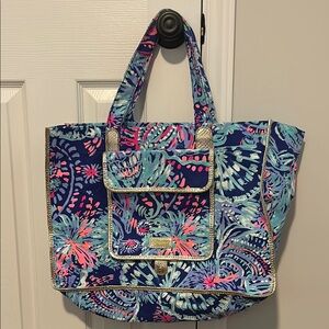 Lilly Pulitzer SUNBATHERS FOLDABLE BEACH TOTE BAG IN TWILIGHT BLUE GYPSEA GIRL